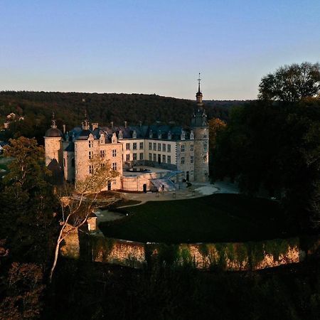 Le Chateau De Mirwart 외부 사진