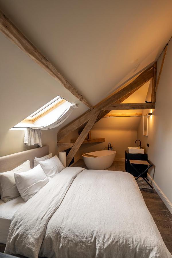 Le Chateau De Mirwart 외부 사진